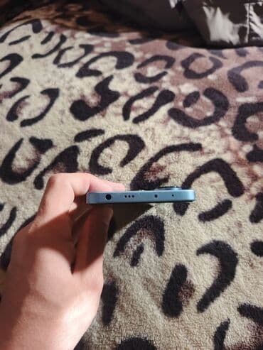 honor 20 lite: Məhsul: Smartfon Xüsusiyyətlər: - Ön tərəfdə mərkəzi deşikli ekran — 2