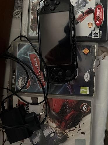 playstation xbox 360: Sony PSP (PlayStation Portable) oyun konsolu – qara rəng. Komplekt: - — 4