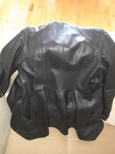 qara hicab: Təmiz dəri (xanımlar üçün). -Rəng: qara -Üstü üç sıra norka ilə — 5