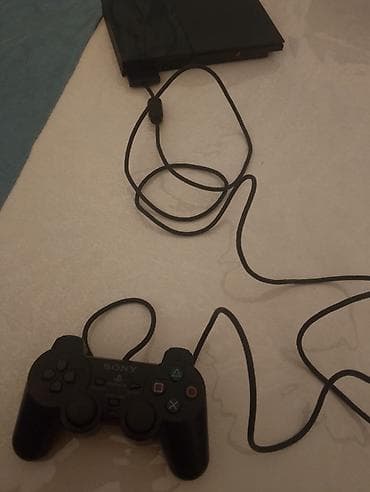 plesteysn 2: PlayStation 2 (Slim) oyun konsolu dəsti - Model: Sony PlayStation 2 — 3