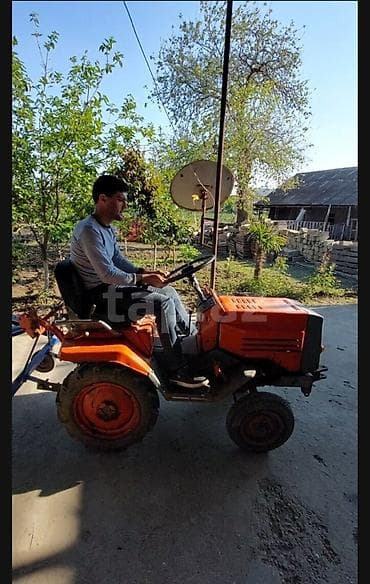 belarus 892 satilir: Traktor TRAKTOR, 2000 il, 21 at gücü, motor 0.2 l — 2