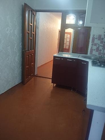 hovsanda heyet evler: Saray, 3 otaqlı, Köhnə tikili, 56 kv. m — 8