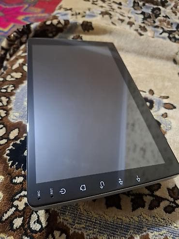 9 düymlük avtomobil multimedia başlıq qurğusu (TS18, 2+32 GB)