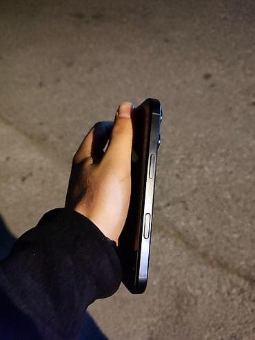 iphone 16 pro qiyməti: IPhone 16 Pro, 128 GB, Qara, Face ID — 3