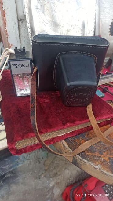 Zenit fotoaparatı - Orijinal sovet istehsalı 35mm film fotoaparat -