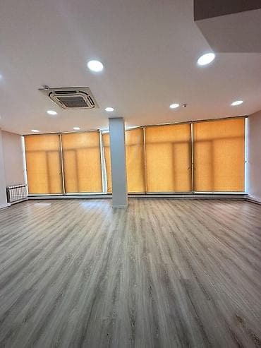 emircanda ev satisi: İcarəyə verilir 9 otaqlı ofis 476 m², İnşaatçılar m. Daha 7 şəklə bax — 2