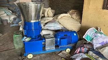 Granulator pelet yem aparati qranulator saatda 50-100kg, motor 4 kw — 2