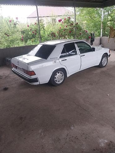 mitsubishi lancer evolution: Mercedes-Benz 190E (W201) – klassik sedan Xüsusiyyətlər: - Korpus: 4 — 1