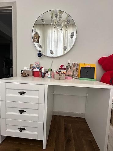 termo: Makeup masasi 230 azn satilir‼️keyfiyyetli mehsuldur masin — 1