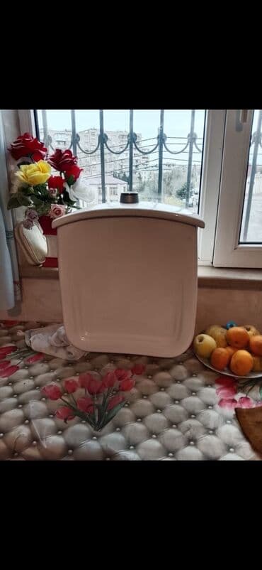 metak boru qiymeti: Məhsul: Tualet üçün su çəni (üst qapaqlı, üstdən düyməli) Təsvir: - — 7