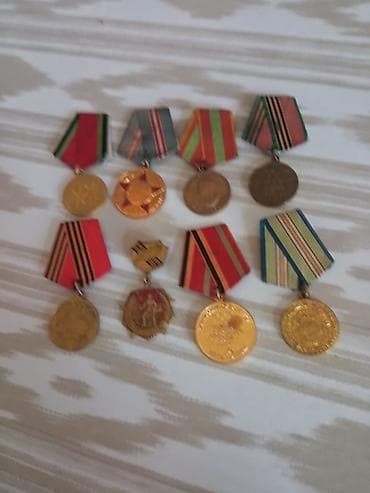 Sovet dövrünə aid medal və nişanlar dəsti - Toplam 9 ədəd medal/nişan