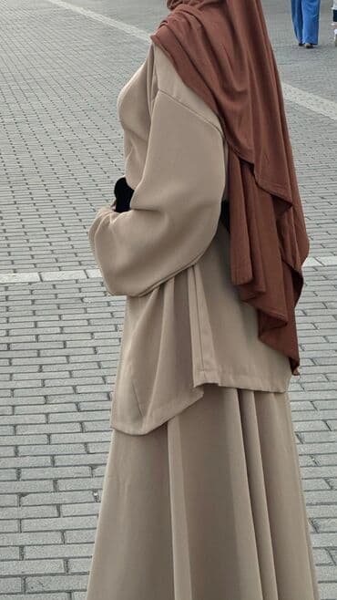 Svitşotlar: Bej rəngli iki hissəli modest dəst - Üst: Yumşaq axıcı parçadan — 3