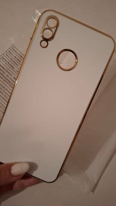 Məhsul: Huawei üçün zərif telefon qabı - Rəng: Ağ (qızılı kənar