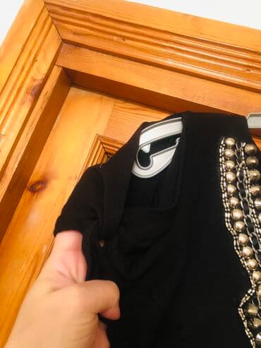 s razmer necedi: Yeni kimidi 1 defe geyinilib. Paltar 20 m yukla waqondan alinib 1-2 — 2