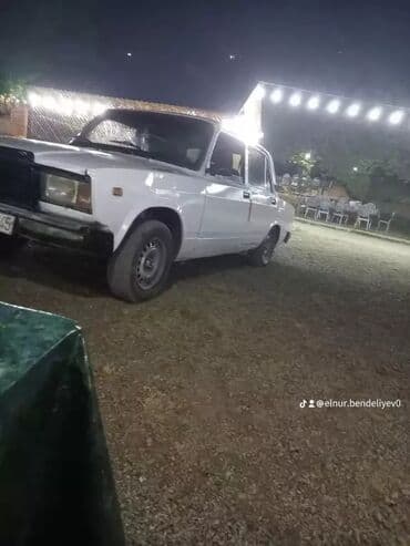 s150 satılır: VAZ 2107 sedan, ağ rəng. - Kuzov: 4 qapı, qara plastik bamperlər — 7