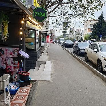 İcarəyə verilir obyekt 10 m², Memar Əcəmi m. Mağazanın girişində — 1