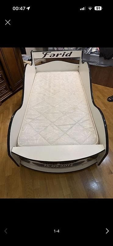 Uşaq üçün maşın formalı çarpayı və döşək dəsti - Dizayn: BMW temalı