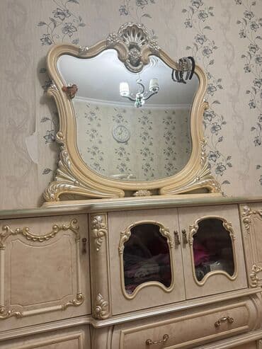 столы из мрамора: Б/у, С зеркалом — 2