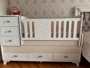 Oğlan və qız üçün, Beşik