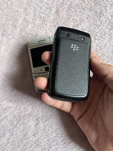 galaxy s8 tablet: Blackberry Bold 9780 — 5