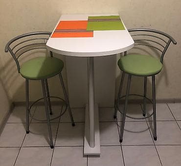 Барный стол с 2 стульями, б/у. 115*98*58 Самовывоз. Связываться по