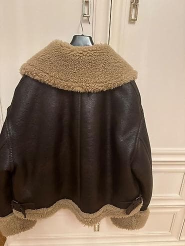 Пальто: Üst geyimlər hər biri endirimlə satılır. Bershka trench Zara üst geyim — 4