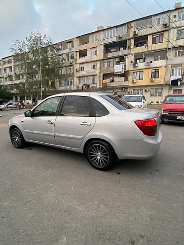 vaz 2016: VAZ (LADA) Granta: 1.6 l | 2016 il 18000 km Sedan — 7