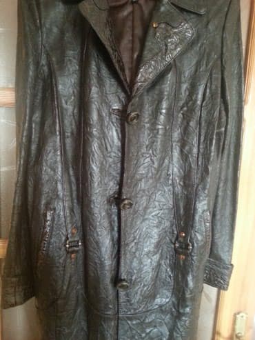 женский плащ новый: Turk malidi 150 manata alınıb bir iki dəfə geyilib layka plaş böyük — 1