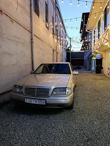 vito disk: Mercedes-Benz C-Sinfi sedan (W202) - Kuzov: 4 qapılı sedan — 2