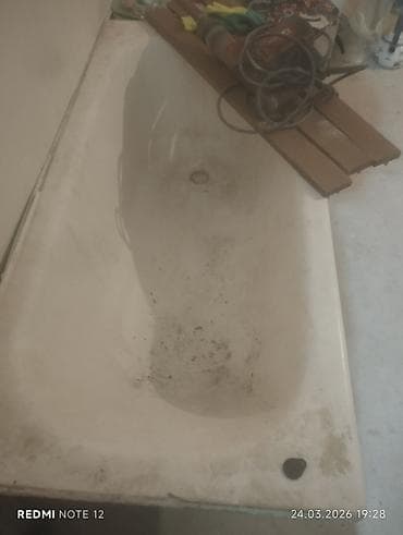 Döküm dəmir vanna - Material: ağır döküm dəmir, emaye örtüklü -