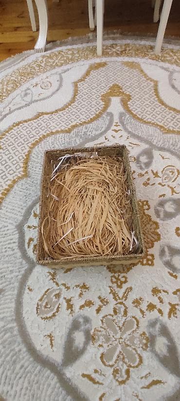 dekor satışı: Sebet satilir
Eni 30 sm
Uzunlugu 40 sm
Derinlik 14 sm
Qiymeti 12 azn — 1