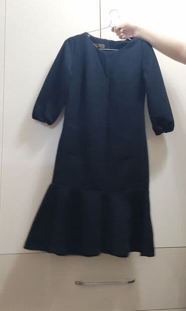 sade donlar: Qara sadə dondur. 1 dəfə (2-3 saat) geynilib. 30 azn-ə alınıb. Qolları — 1