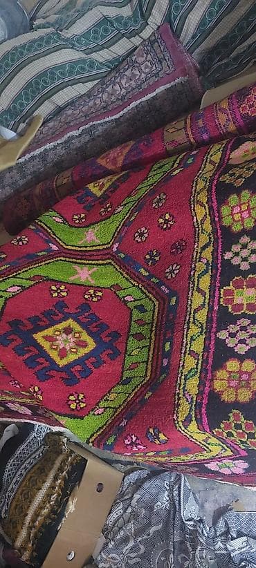 antik servis: Rəngarəng naxışlı xalçalar – əl işi üslubunda klassik şərq motivləri — 1