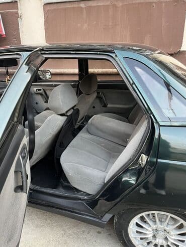 ваза напольная стеклянная высокая без узора: VAZ (LADA) 2110: 1.6 l | 2001 il 290000 km Sedan — 3