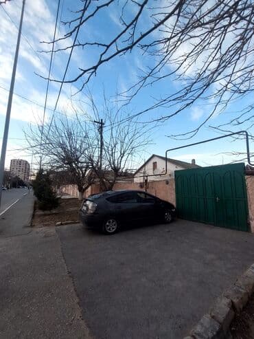 sumqayit 1otaq: 4 sot tecili satilir ev qarışıq senedlerde qaydasinda Teze corat cüme — 1