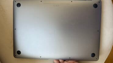 noutbuk ucuz: Apple MacBook Air noutbuku Xüsusiyyətlər və dizayn: - Korpus: gümüş — 3