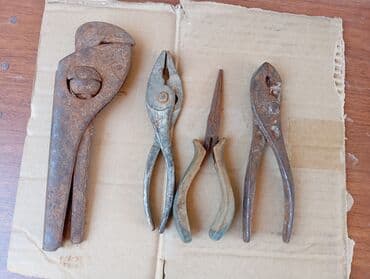 Müxtəlif əl alətlərindən ibarət bu dəst, müxtəlif təmir və ya montaj