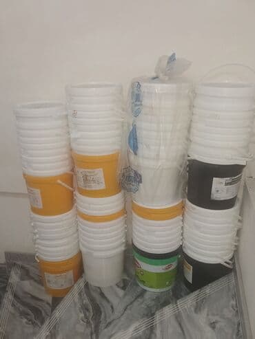 Plastik vedrə və qapqaq dəstləri. Hər biri təmizdir. 2.50 azn