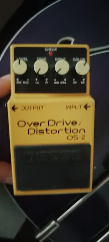 BOSS OS-2 OverDrive/Distortion gitar Pedalın Hec bir problemi yoxdur