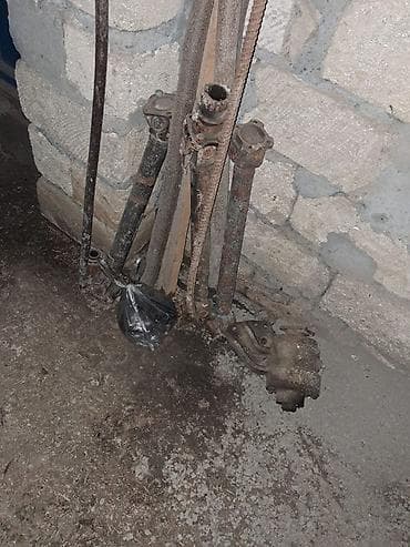 kompressor 25l: Mavi rəngli təkərli kənd təsərrüfatı traktoru və qoşqu dəsti — 6