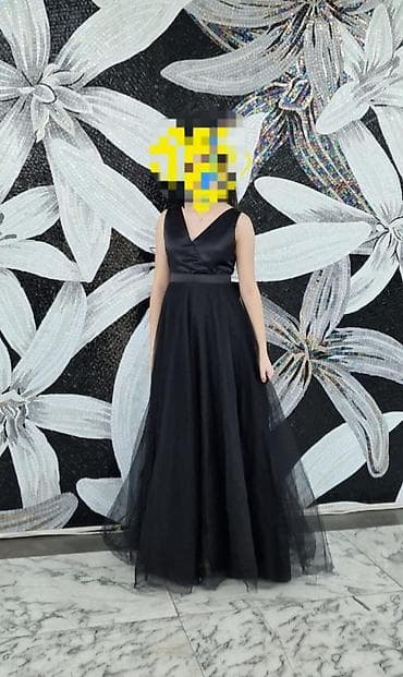 Zərif qara axşam/ziyafət geyimi - Model: Uzun, A-kəsim ətəkli, tül