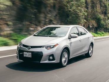 16 lıq disklər: Toyota Corolla 2016 üçün poliuretan ayaqaltılar. Полиуретановые — 2