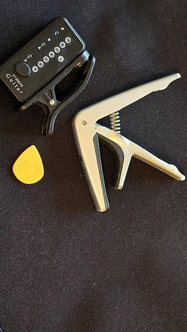 Qarmonlar: Akustik gitara, Fender, 6 sim, İşlənmiş, Ünvandan götürmə — 5