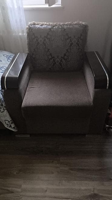 1 divan və 2 kreslo satilir. Unvan: Bileceri. Memmedoglular servis — 2