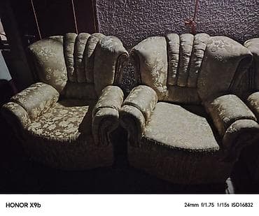 ağ divan: Divan iki kirislo satılır — 3