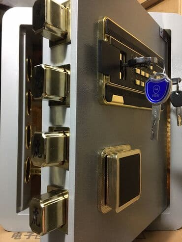 pul yığmaq üçün kassa: ⚡️hundurluk 45 ⚡️eni 38 ⚡️Derinlik 33 ⚡️seyf iki acar ve kodile — 6