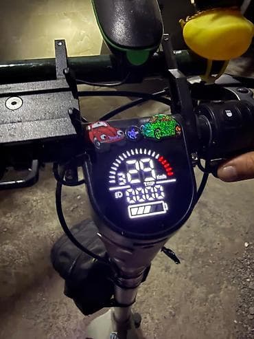 elektrikli saat: İşlənmiş Elektrik samokat 10", 251 - 350 Vt, 26 - 35 km/s, Ünvandan götürmə — 4