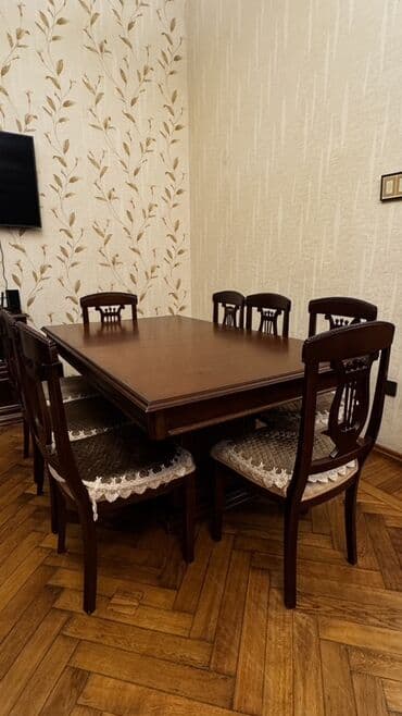 Qonaq otağı üçün, Açılmayan, Dördbucaq masa, 8 stul