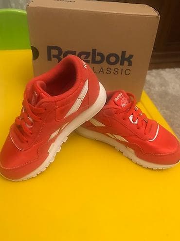 reebok krasovka: Reebok brendinden unisex(hem qiz hem oglan ucun) 25 razmer krassovka — 2