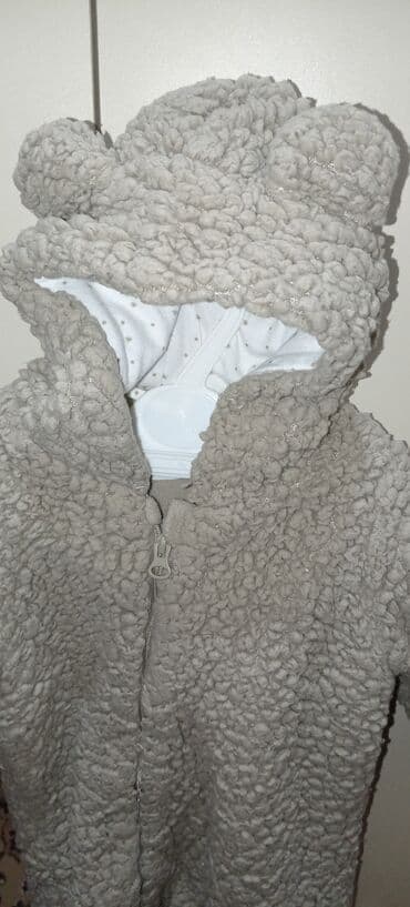 Üst geyimləri: Usaq geyimi coxdu her yasa var az geyilmis seliqeli 1 manatdan 10 — 2